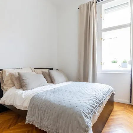Apartament Tas *