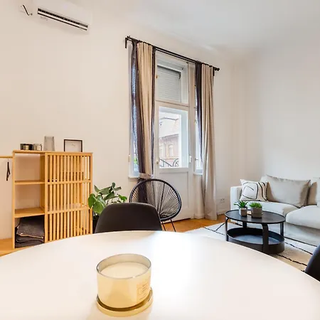 Tas Apartament *