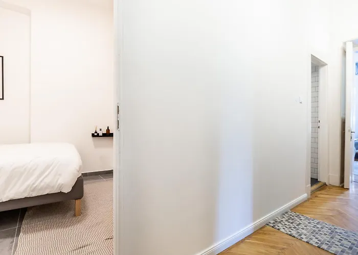 Tas * Budapest