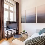 Tas Apartment